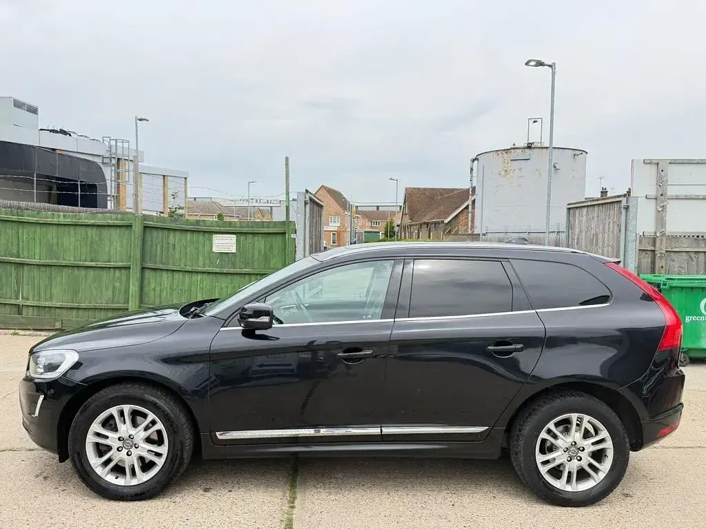 Used Volvo XC60 SE Lux 181 HP (133 kW) 2014 Black SUV