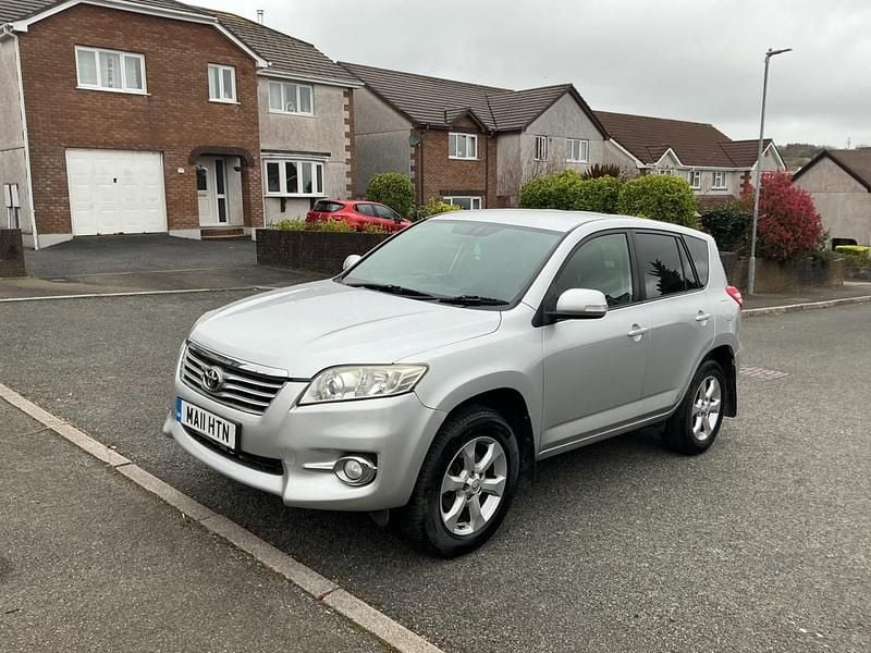 Used Toyota RAV4 2011 Silver SUV
