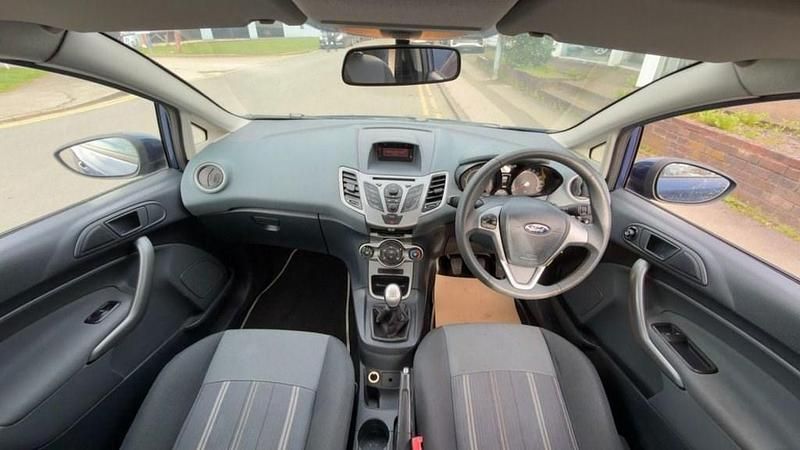 Used Ford Fiesta Style 70 HP (51 kW) 2010 Blue Hatchback