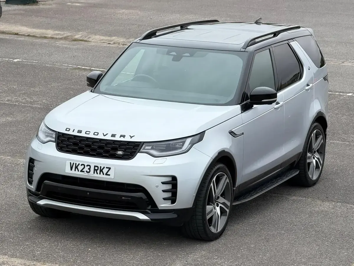Used Land Rover Discovery HSE Dynamic 296 HP (217 kW) 2023 Silver SUV