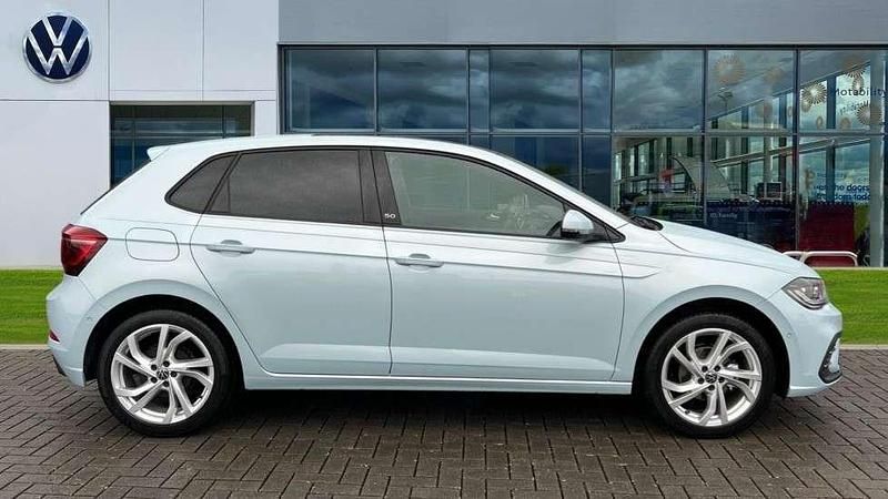 Used VW Polo Edition 95 HP (69 kW) 2025 Crystal ice blue metallic Hatchback