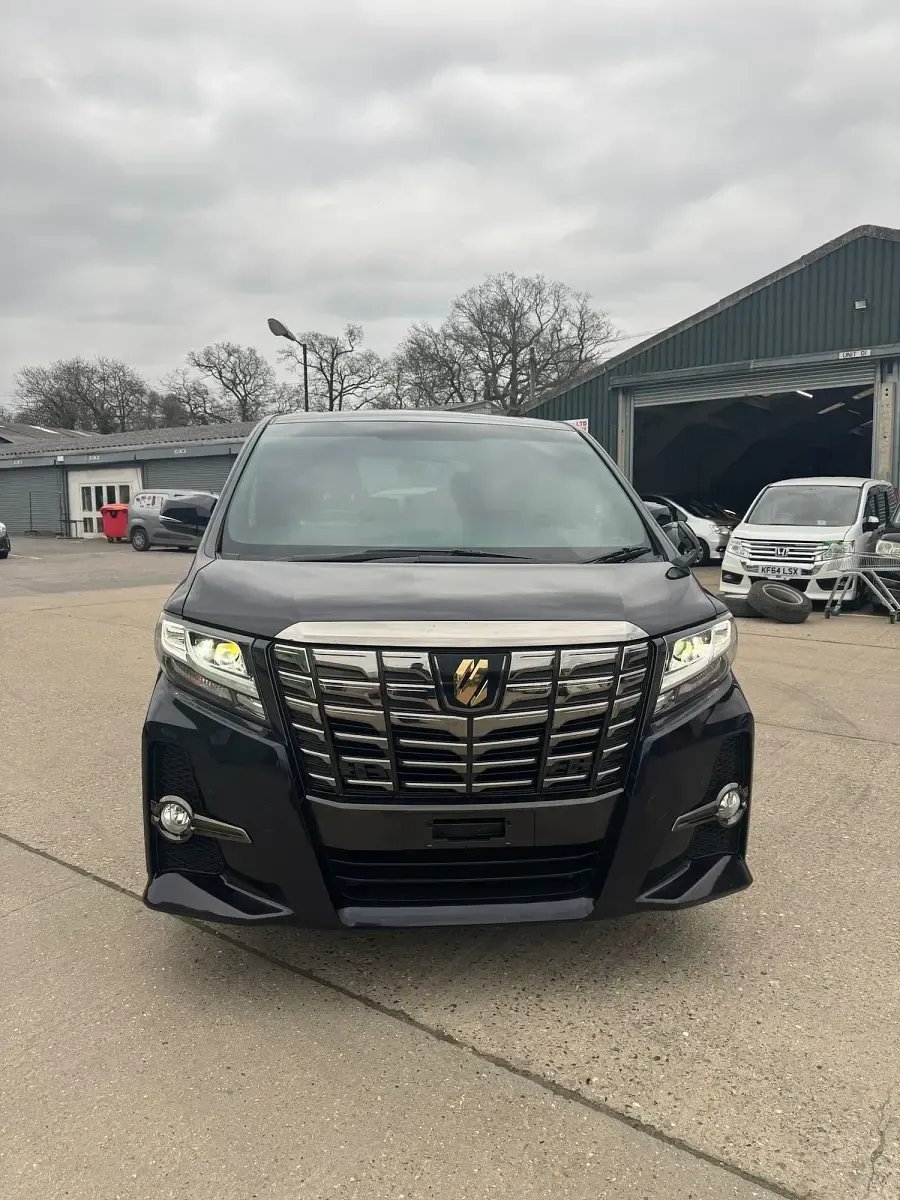 Used Toyota Alphard 180 HP (132 kW) 2017 Black MPV