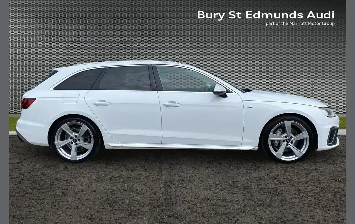 Used Audi A4 S-Line 200 HP (147 kW) 2024 White Estate