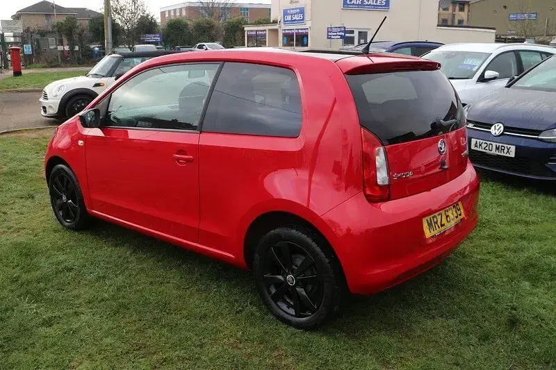 Used Skoda Citigo Colour Edition 60 HP (44 kW) 2017 Red Hatchback