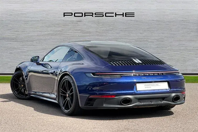 Begagnad Porsche 911 480 HK (353 kW) 2024 Blå Sportkupé