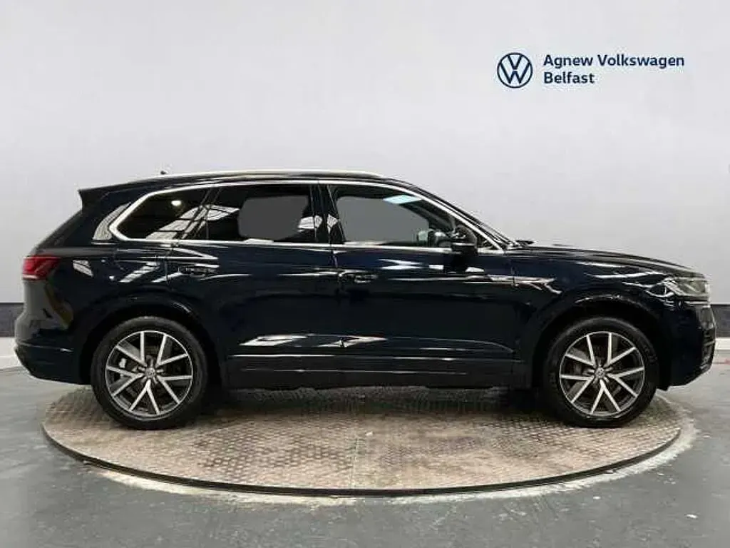 Used VW Touareg R-line 231 HP (169 kW) 2019 Blue SUV