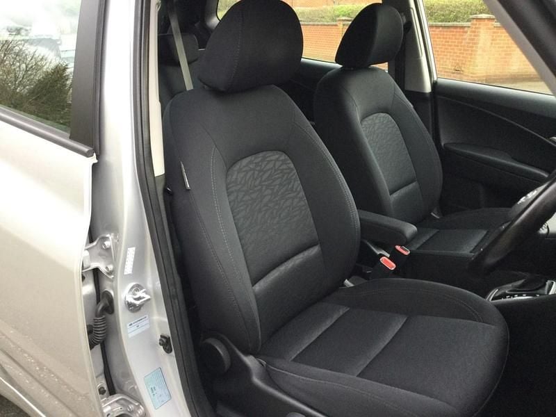 Used Hyundai ix20 SE 125 HP (91 kW) 2016 Silver Hatchback