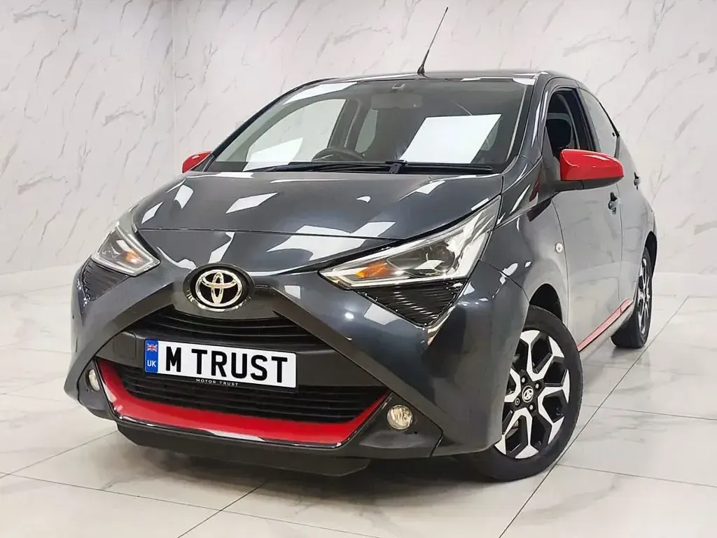 Used Toyota Aygo Trend 72 HP (52 kW) 2019 Grey Hatchback