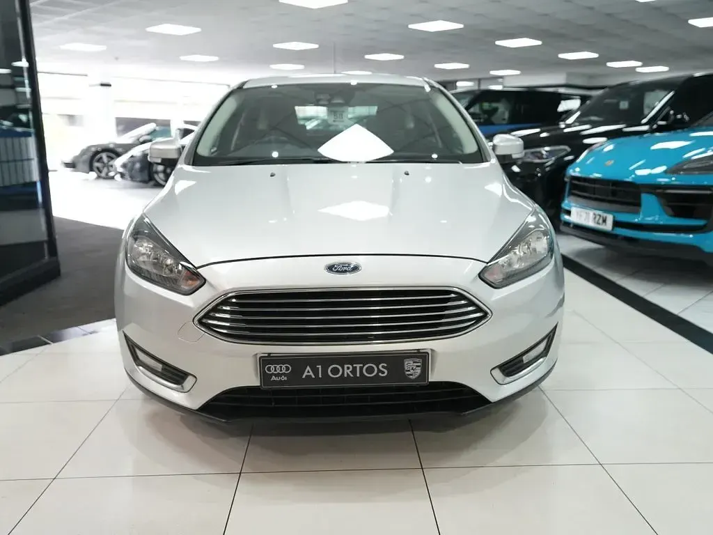 Used Ford Focus Titanium 150 HP (110 kW) 2015 Silver Hatchback