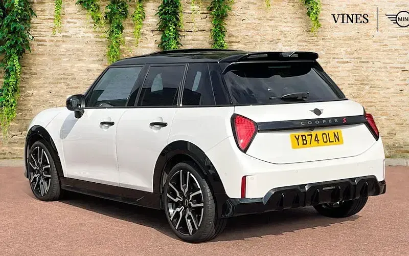 Used Mini Cooper Sport 150 kW (204 HP) 2026 Hatchback