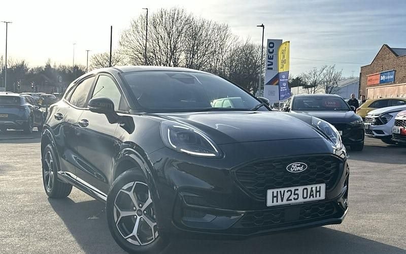 Used 2025 Ford Puma Gen-E ST-Line Hatchback | £21,299 (Expensive) - Image 1/4