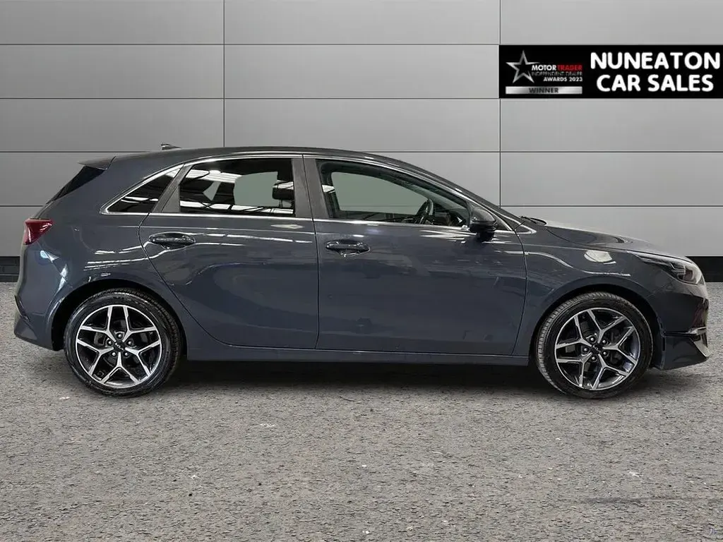 Used Kia Ceed 134 HP (98 kW) 2022 Grey Hatchback