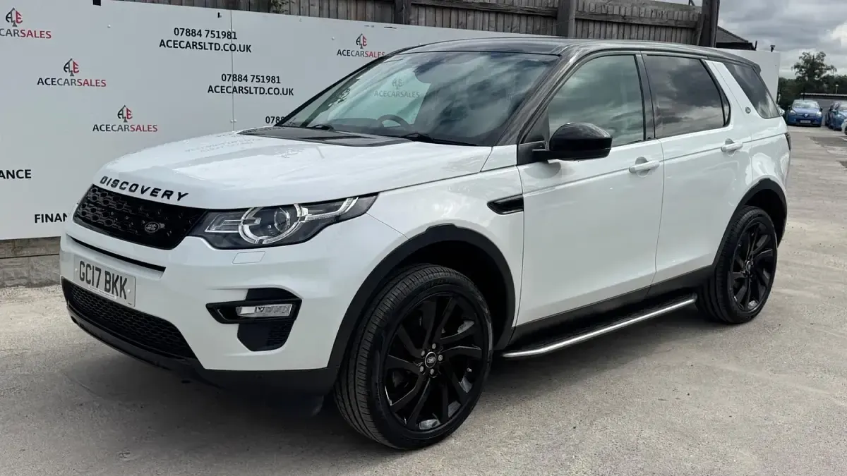 Used Land Rover Discovery 5 HSE 2017 White SUV