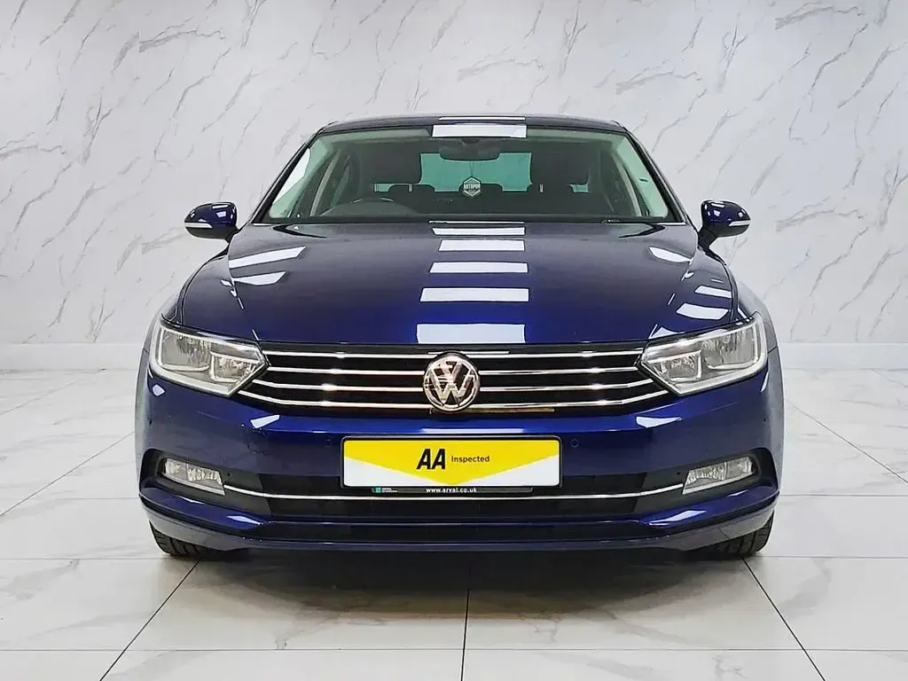 Used VW Passat Business 120 HP (88 kW) 2017 Blue Sedan