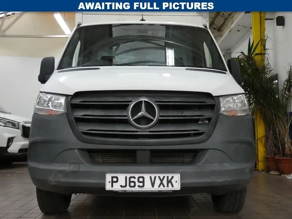 Used Mercedes Sprinter 143 HP (105 kW) 2019 White Van
