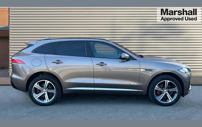 Second-hand Jaguar F-Pace S 300 CP (220 kW) 2016 Kaikoura stone SUV