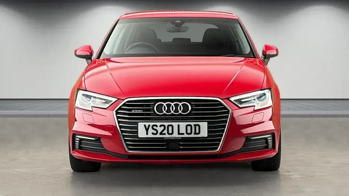 Used Audi A3 Sportback e-tron Advanced 2020 Tango red metallic/tango red metallic Hatchback
