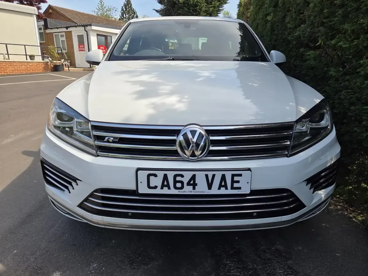 Usado VW Touareg R-line 262 HP (192 kW) 2015 Branco SUV