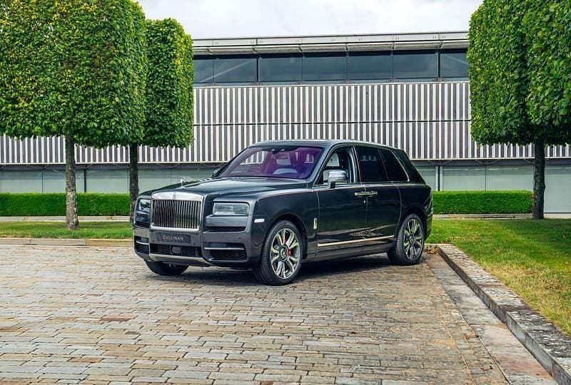 Gunmetal grey Used 2023 Rolls Royce Cullinan SUV | £259,950 - Image 1/4