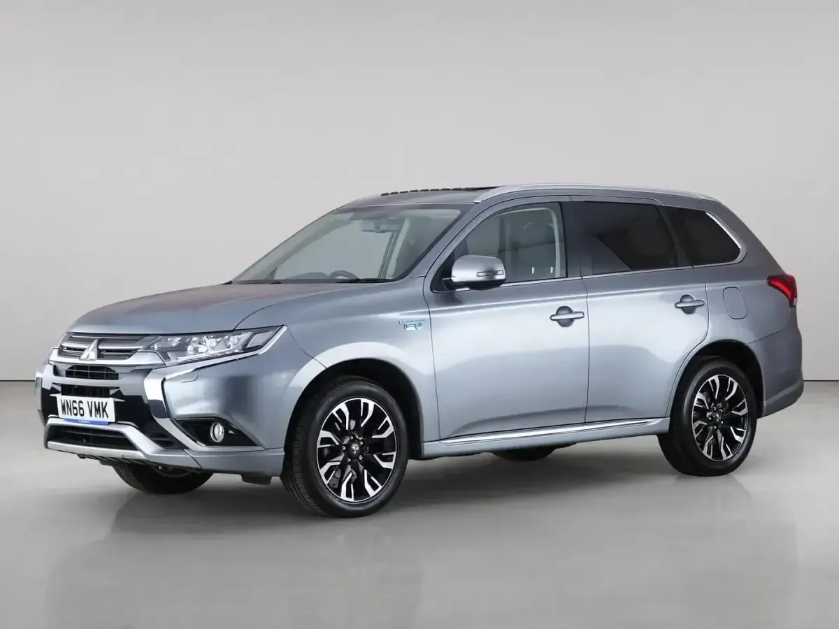 Used Mitsubishi Outlander P-HEV 203 HP (149 kW) 2016 Grey Estate