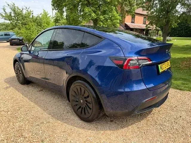 Used Tesla Model Y RWD 219 kW (299 HP) 2023 Blue SUV