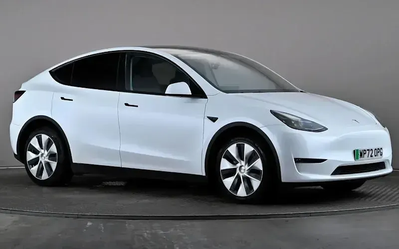 Used Tesla Model Y Long Range AWD 286 kW (389 HP) 2025 SUV