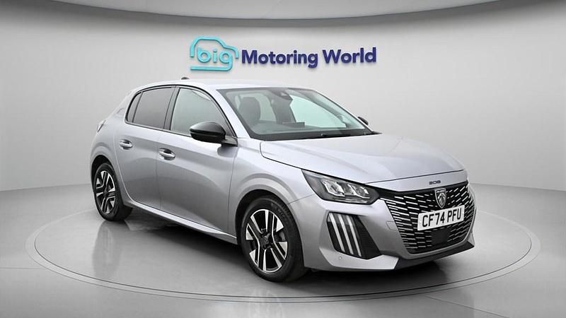 Used Peugeot 208 Allure 100 HP (73 kW) 2024 Grey Hatchback