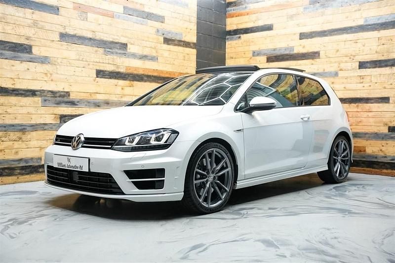 Used VW Golf VII R 2015 White Hatchback