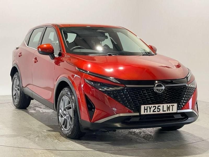 Red Used 2025 Nissan Qashqai Acenta Premium SUV | £20,999 (Fair price) - Image 1/4