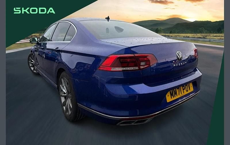 Used VW Passat R-line 150 HP (110 kW) 2022 Blue Estate