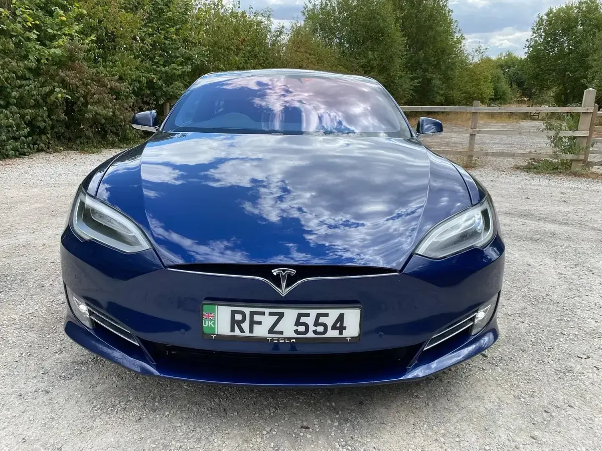 Used Tesla Model S 241 kW (328 HP) 2018 Blue Hatchback
