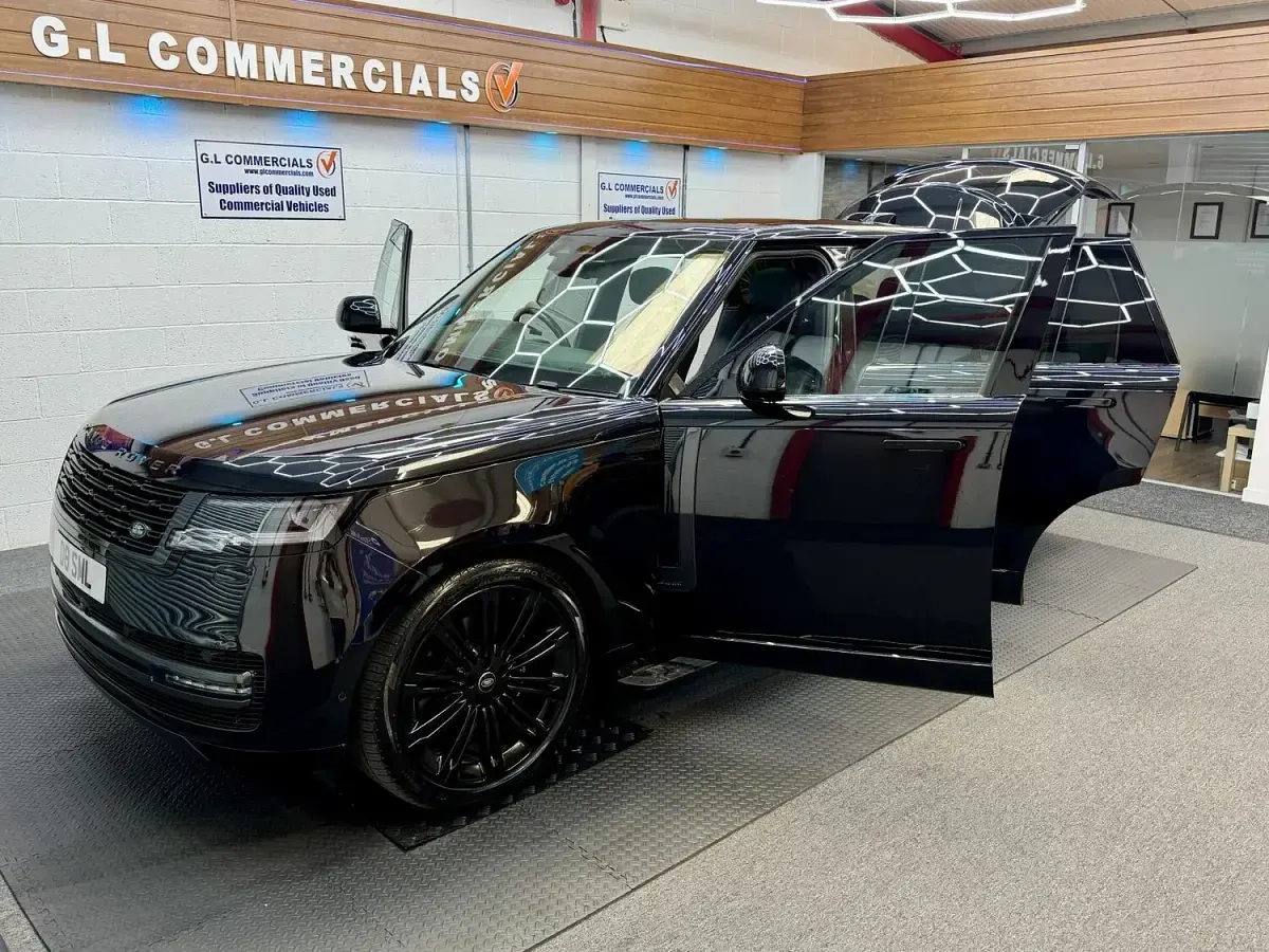 Used Land Rover Range Rover Autobiography 400 HP (294 kW) 2025 Black SUV