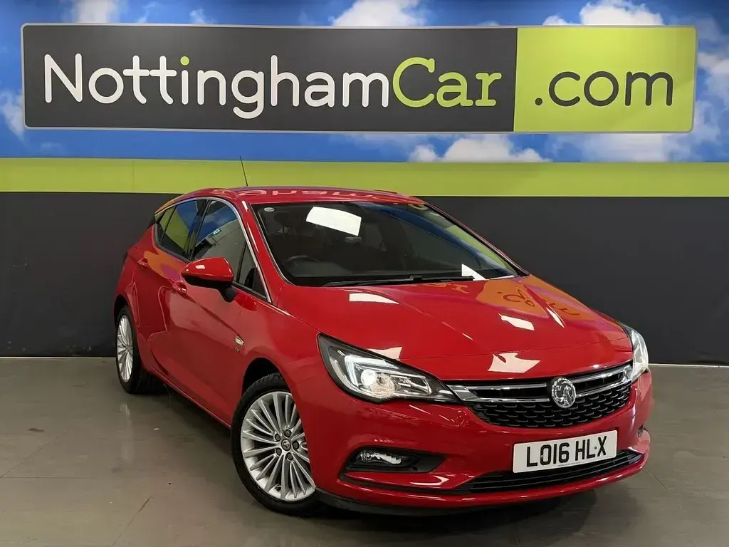 Used Vauxhall Astra Elite 150 HP (110 kW) 2016 Red Hatchback