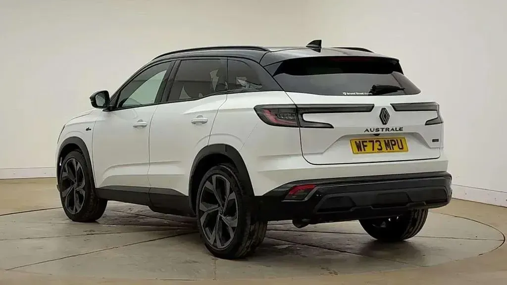 Used Renault Austral Techno Esprit Alpine 200 HP (147 kW) 2023 White  SUV