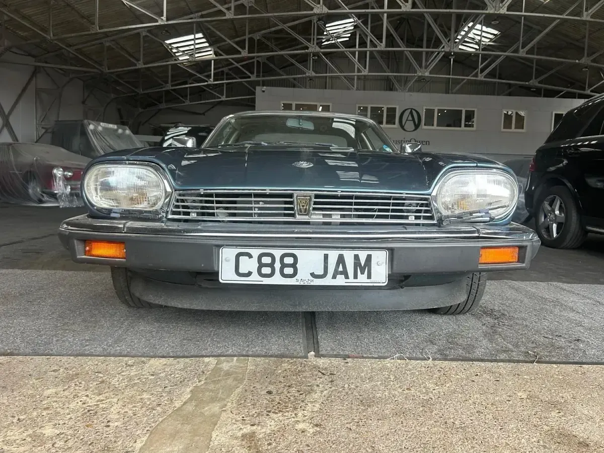 Used Jaguar XJS 284 HP (208 kW) 1985 Blue Sedan