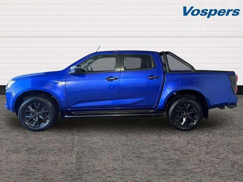 Used Isuzu D-Max 163 HP (119 kW) 2024 Blue Pickup