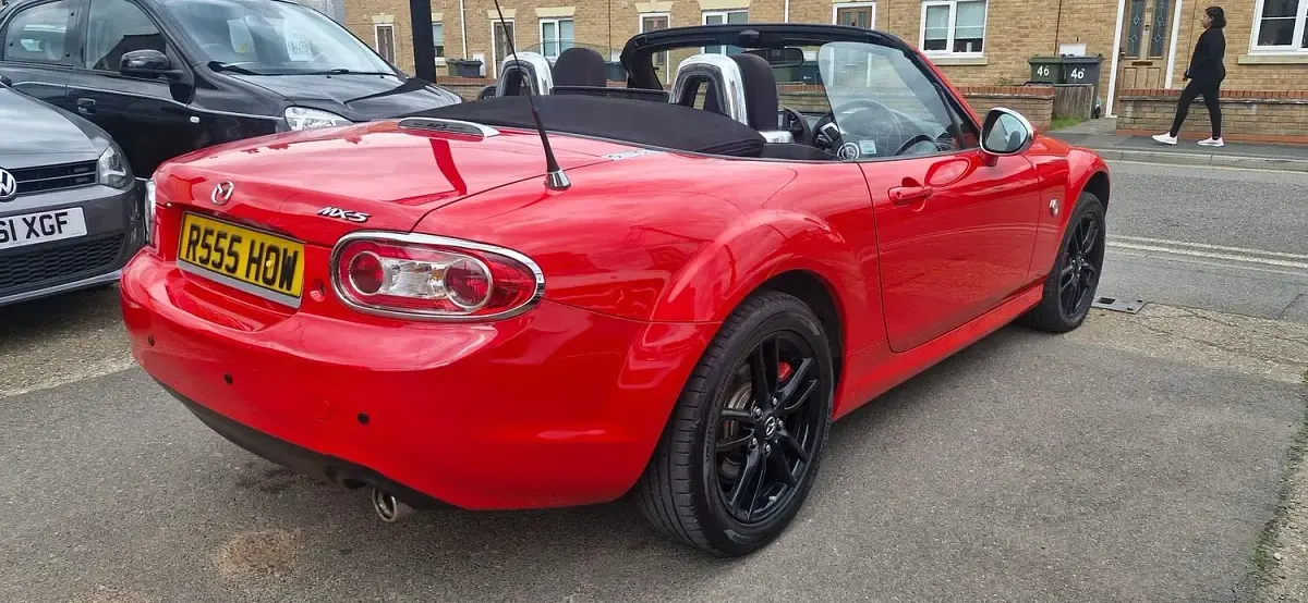 Used Mazda MX5 126 HP (92 kW) 2011 Red Cabriolet