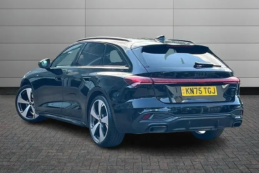 Used Audi A5 Advanced 201 HP (147 kW) 2025 Mythos black Estate