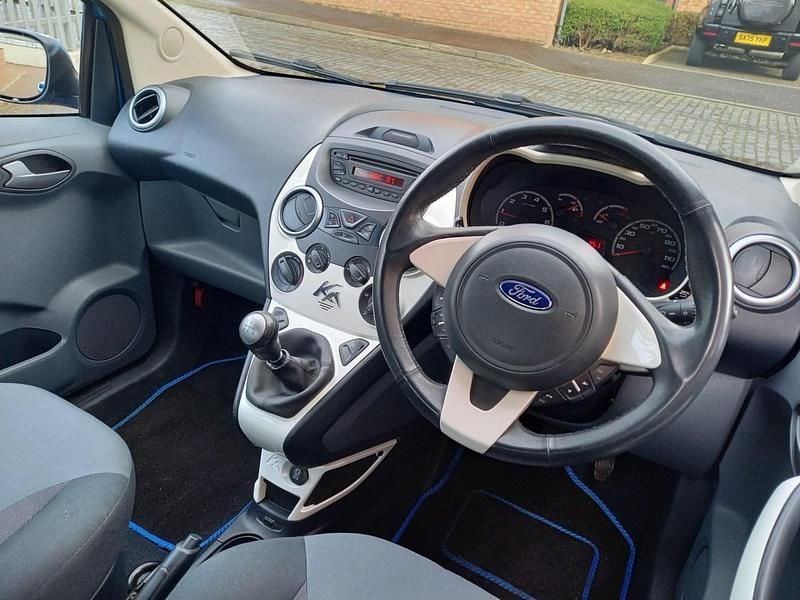 Used Ford Ka Zetec 69 HP (50 kW) 2014 Blue Hatchback