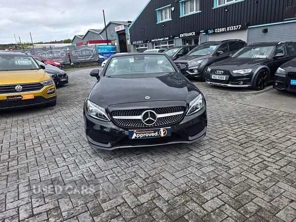 Usado Mercedes C220 AMG line 170 HP (125 kW) 2017 Preto Cabrios