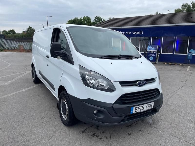 White Used 2015 Ford Transit Custom Van | £4,495 (Fair price) - Image 1/4