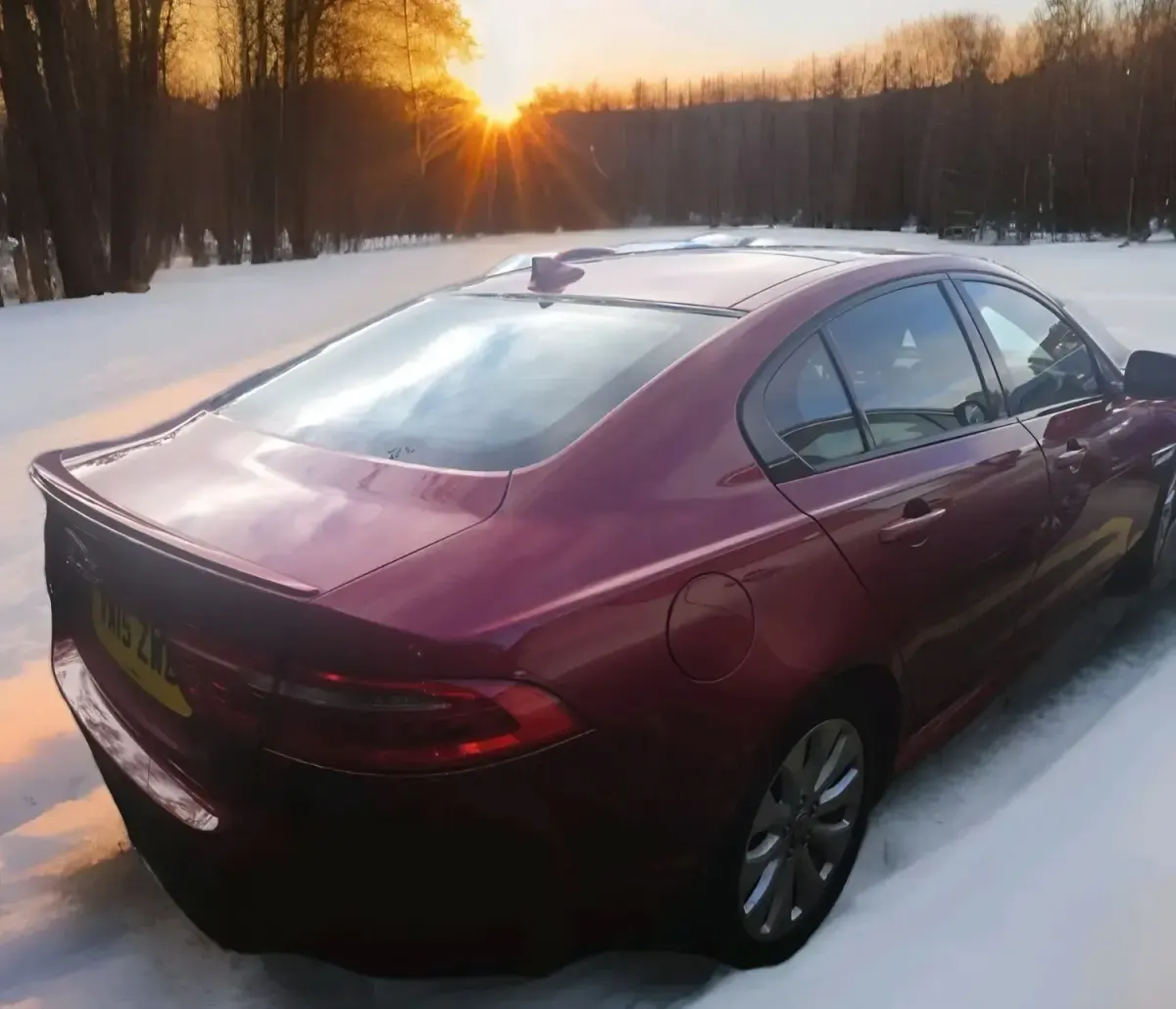 Used Jaguar XE R-Sport 163 HP (119 kW) 2015 Red Sedan