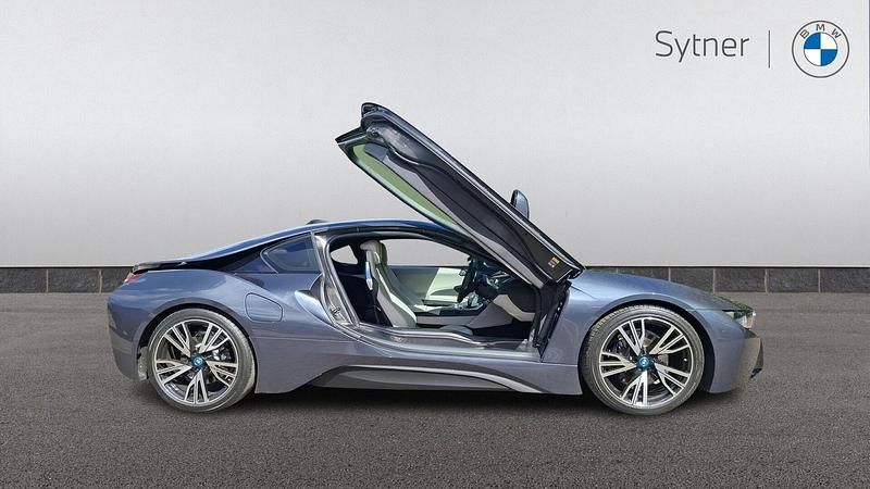 Used BMW i8 357 HP (262 kW) 2017 Grey Coupe