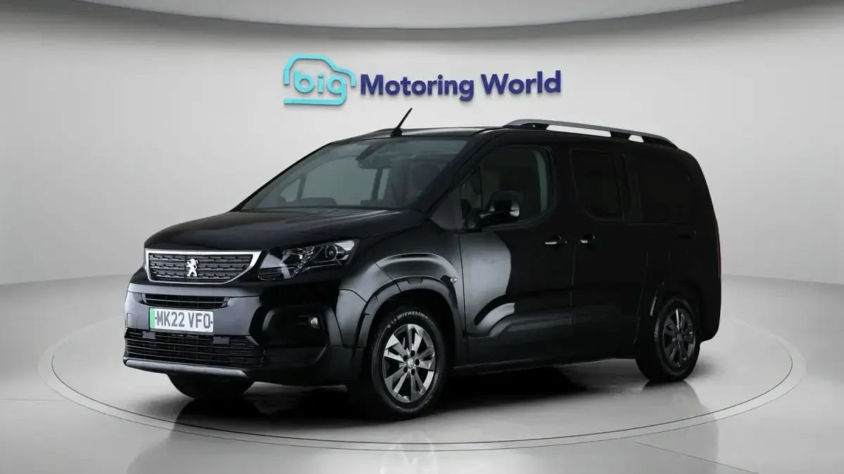 Used Peugeot e-Rifter Allure Premium 100 kW (136 HP) 2022 Black MPV