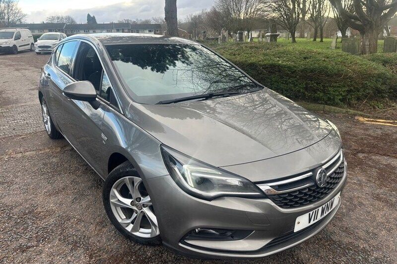 Grey Used 2017 Vauxhall Astra SRi Hatchback | £6,495 (Fair price) - Image 1/1