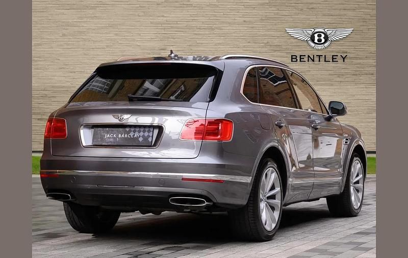 Used Bentley Bentayga 599 HP (440 kW) 2018 Grey SUV
