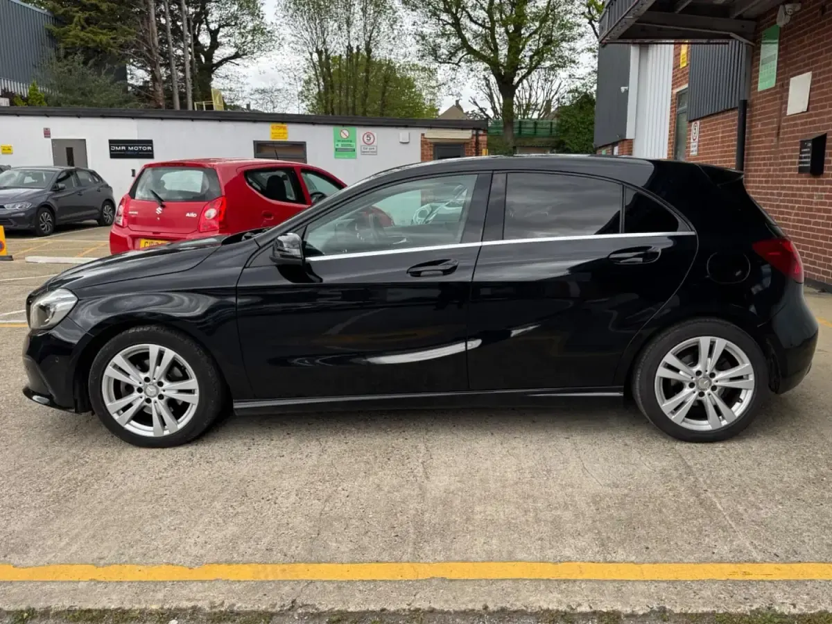 Begagnad Mercedes A200 Premium 2016 Svart Halvkombi