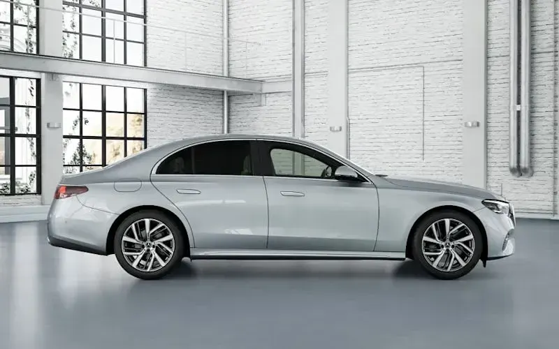 New Mercedes E220 Premium 197 HP (144 kW) 2026 Sedan
