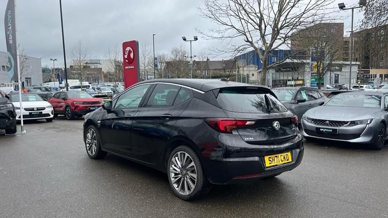 Used Vauxhall Astra Edition 143 HP (105 kW) 2021 Black Hatchback