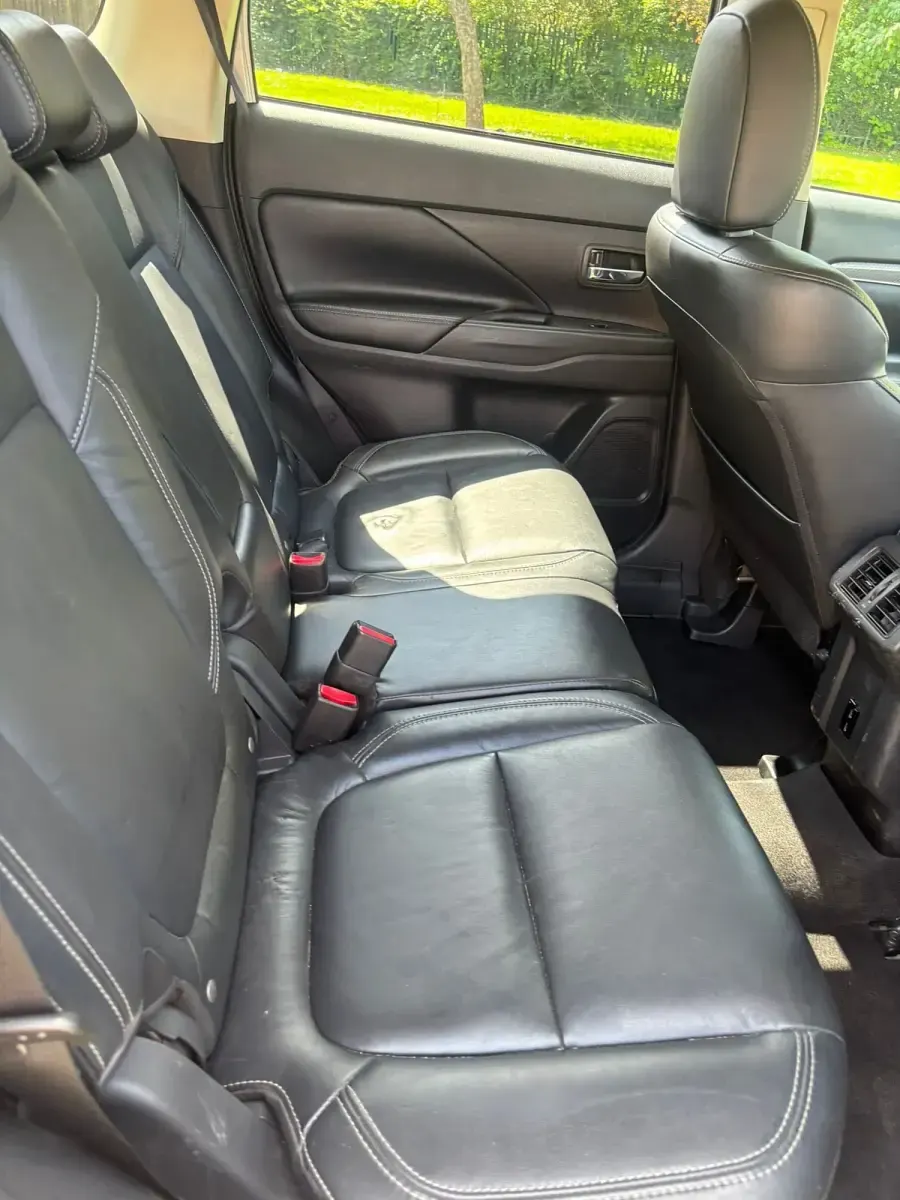 Używany Mitsubishi Outlander 150 KM (110 kW) 2019 Srebrny SUV